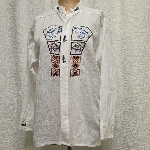 Tops - Embroidered White Button Down Shirt